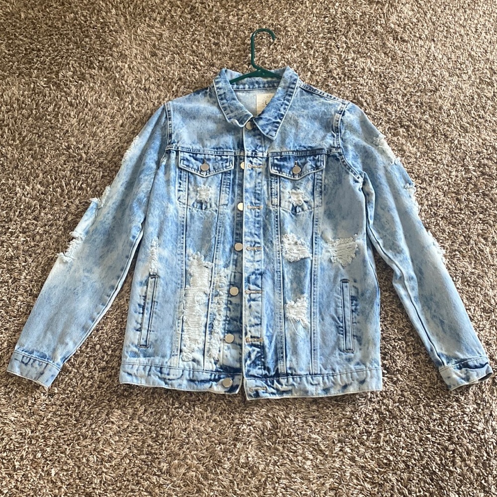 NWOT Fantastic Fawn Light Blue Oversized Distressed Jean Jacket